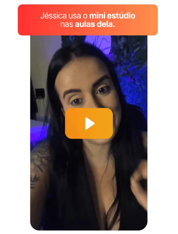 Jéssica usa o mini estúdio nas aulas dela